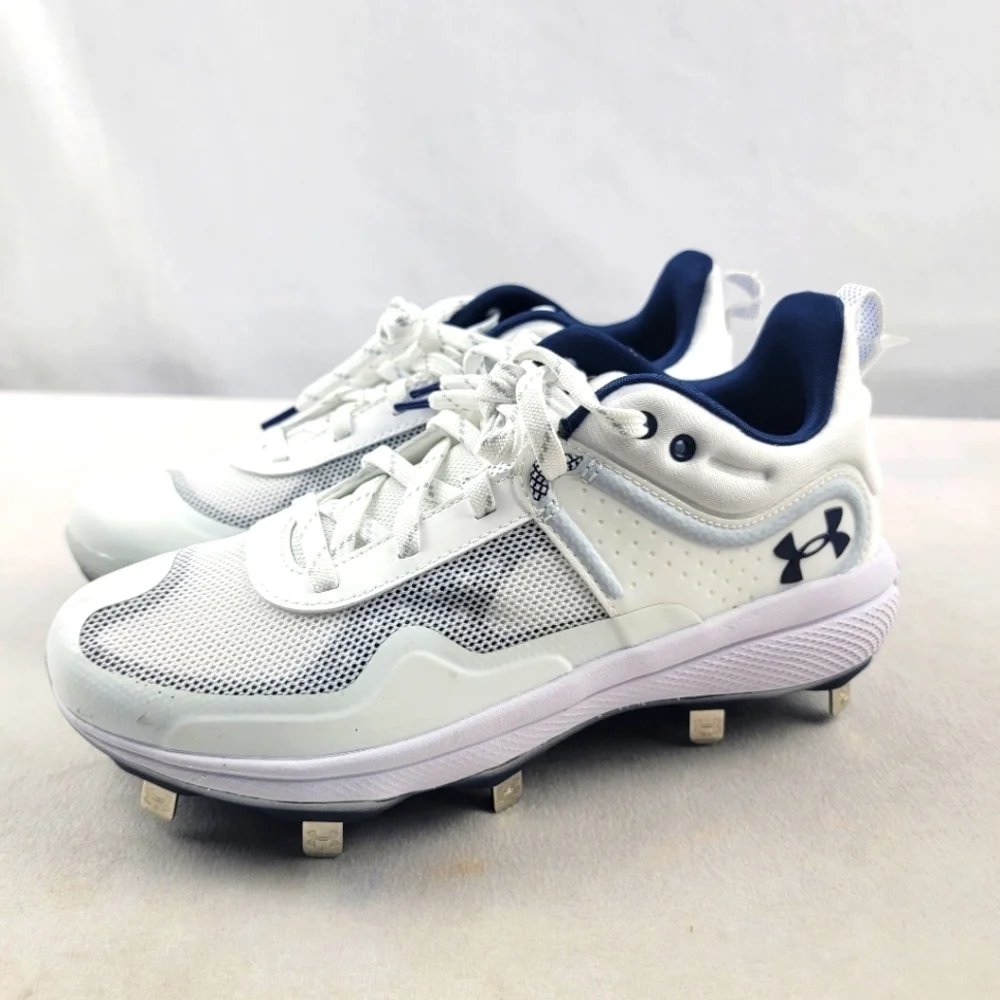 NWOT Under Armour Women's Glyde Mt Softball Shoe‎ size 5.5